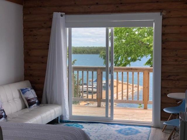 Tamarac Island Motel Stokes Bay Zewnętrze zdjęcie